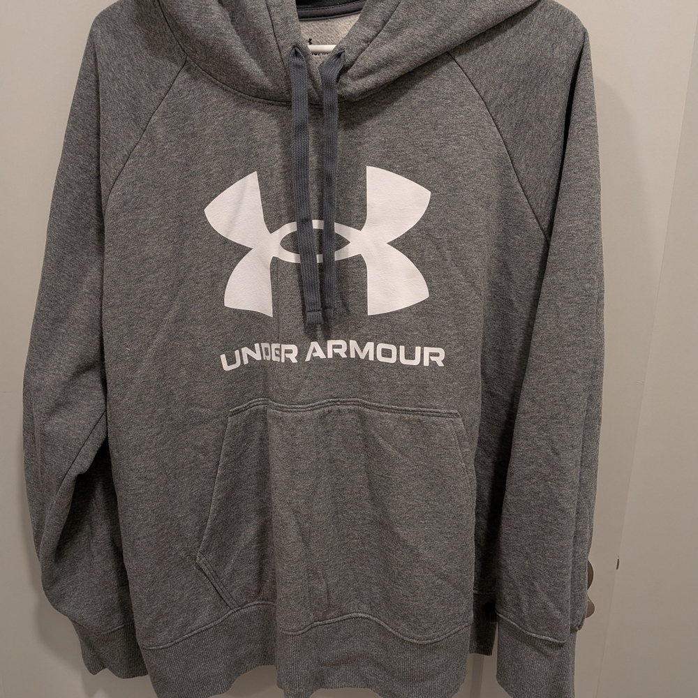 Under Armour Men's Charcoal Hoodie